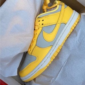 Nike dunks brand new I need size 6 these are a 6.5